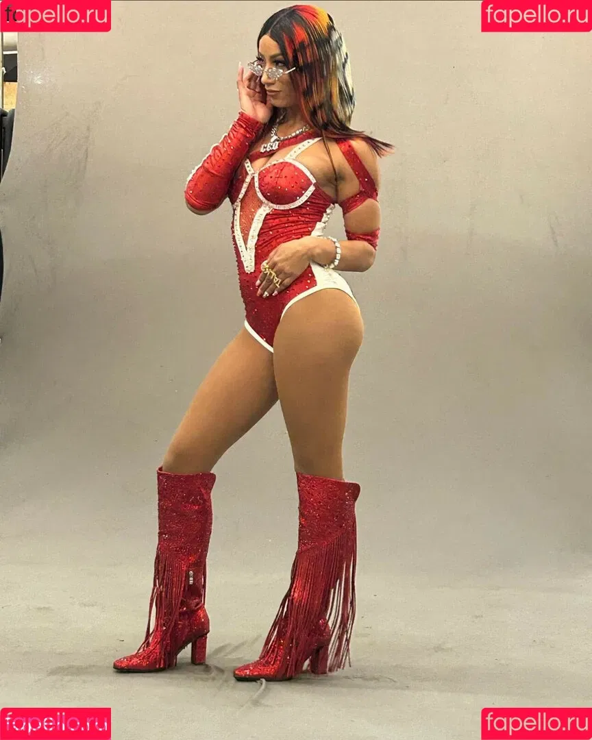 Sasha Banks Onlyfans Photo Gallery 