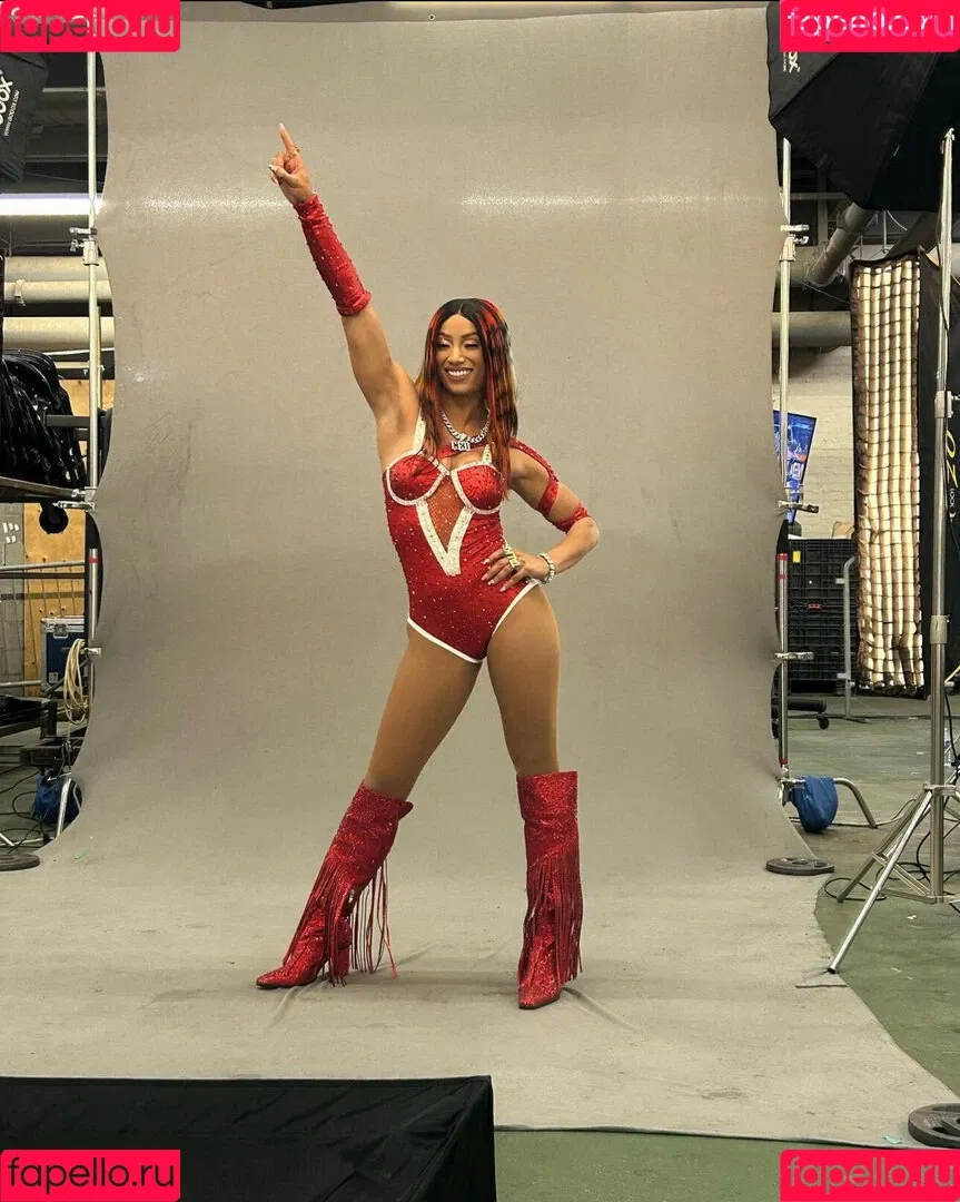 Sasha Banks Onlyfans Photo Gallery 