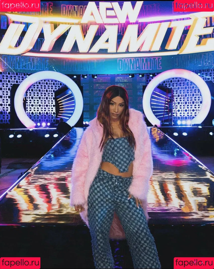 Sasha Banks Onlyfans Photo Gallery 