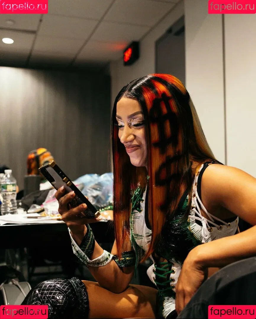 Sasha Banks Onlyfans Photo Gallery 