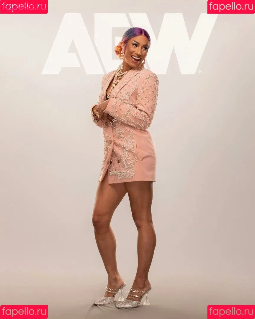 Sasha Banks Onlyfans Photo Gallery 