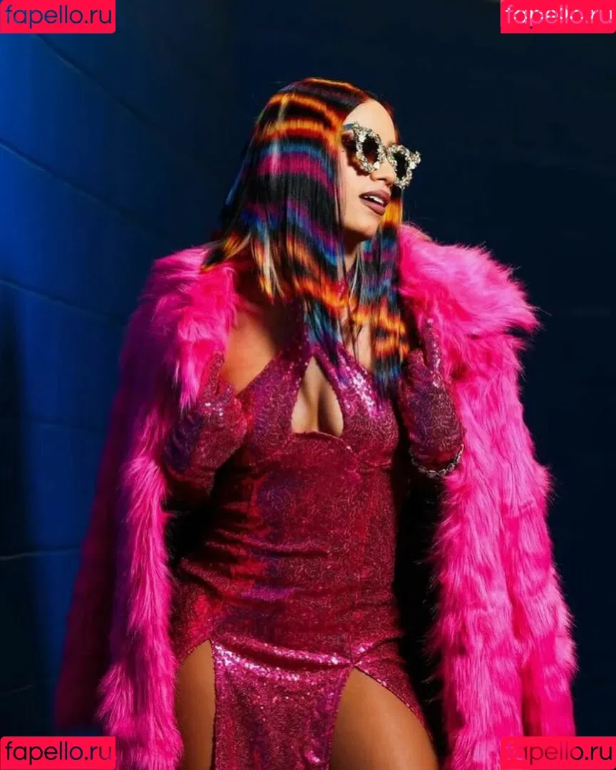 Sasha Banks Onlyfans Photo Gallery 