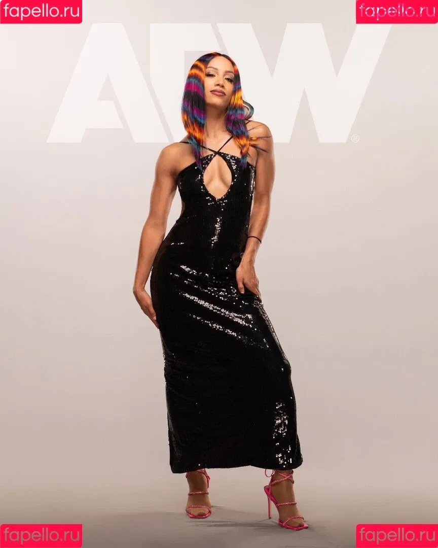 Sasha Banks Onlyfans Photo Gallery 