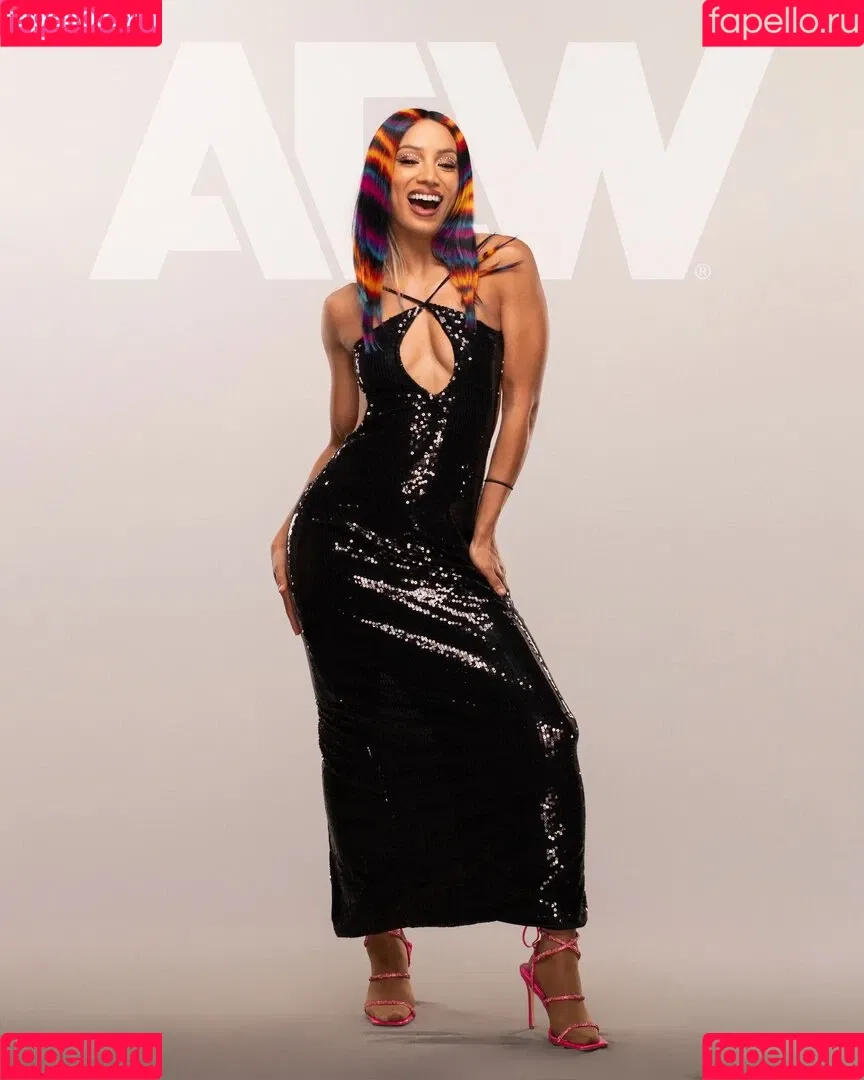 Sasha Banks Onlyfans Photo Gallery 