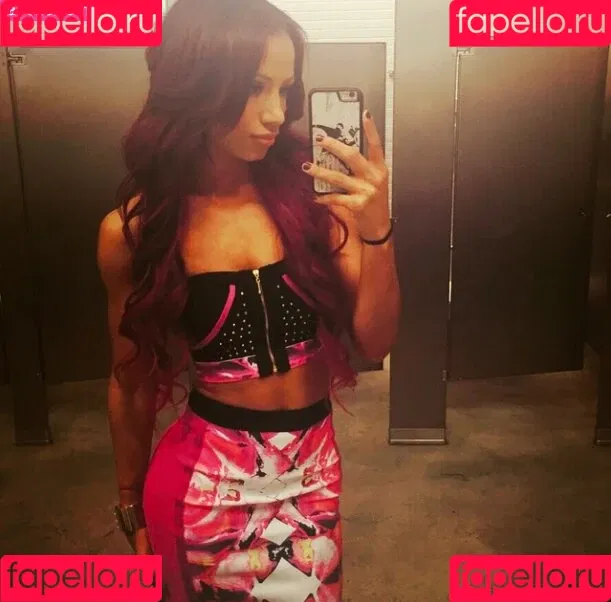 Sasha Banks Onlyfans Photo Gallery 