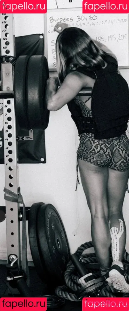 Sasha Banks Onlyfans Photo Gallery 