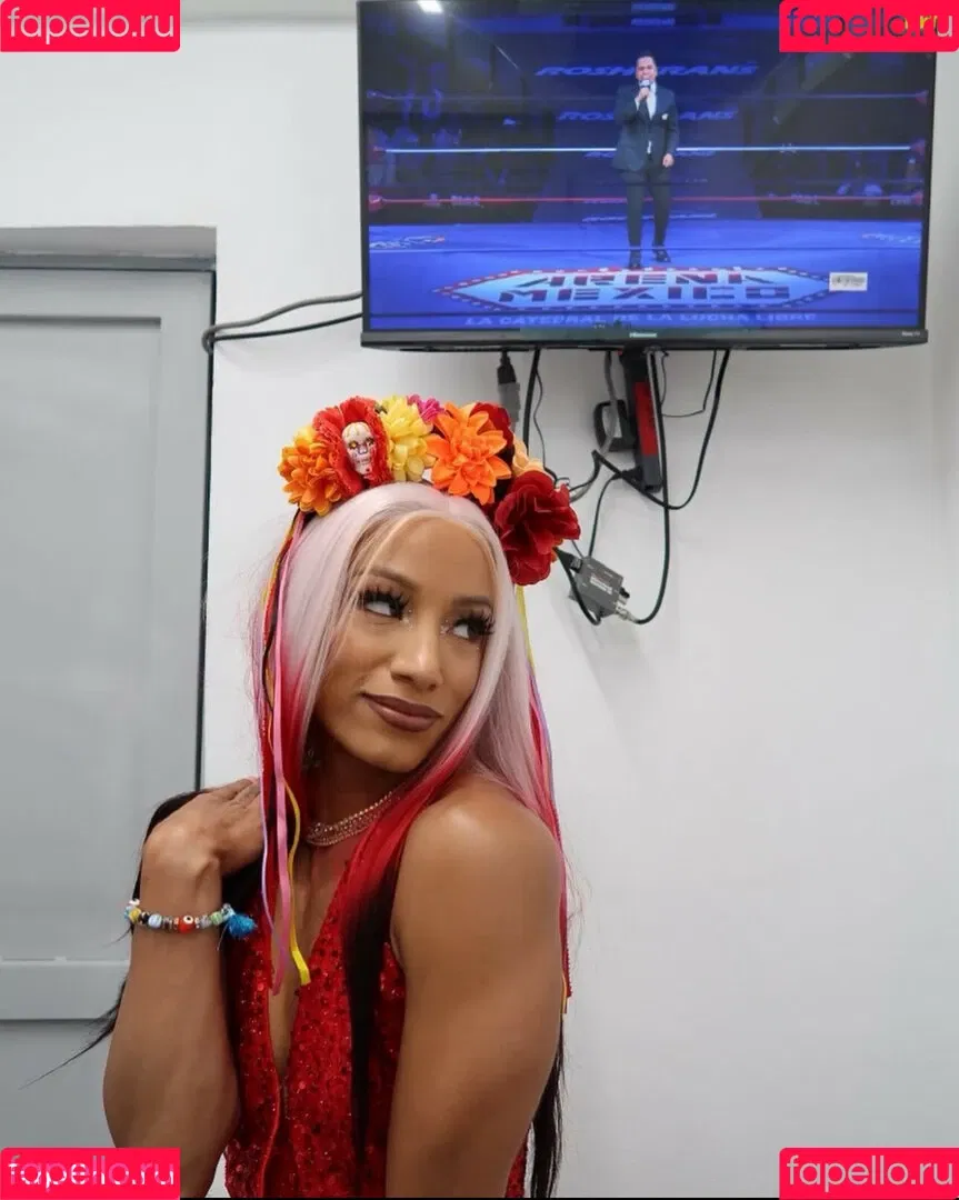 Sasha Banks Onlyfans Photo Gallery 