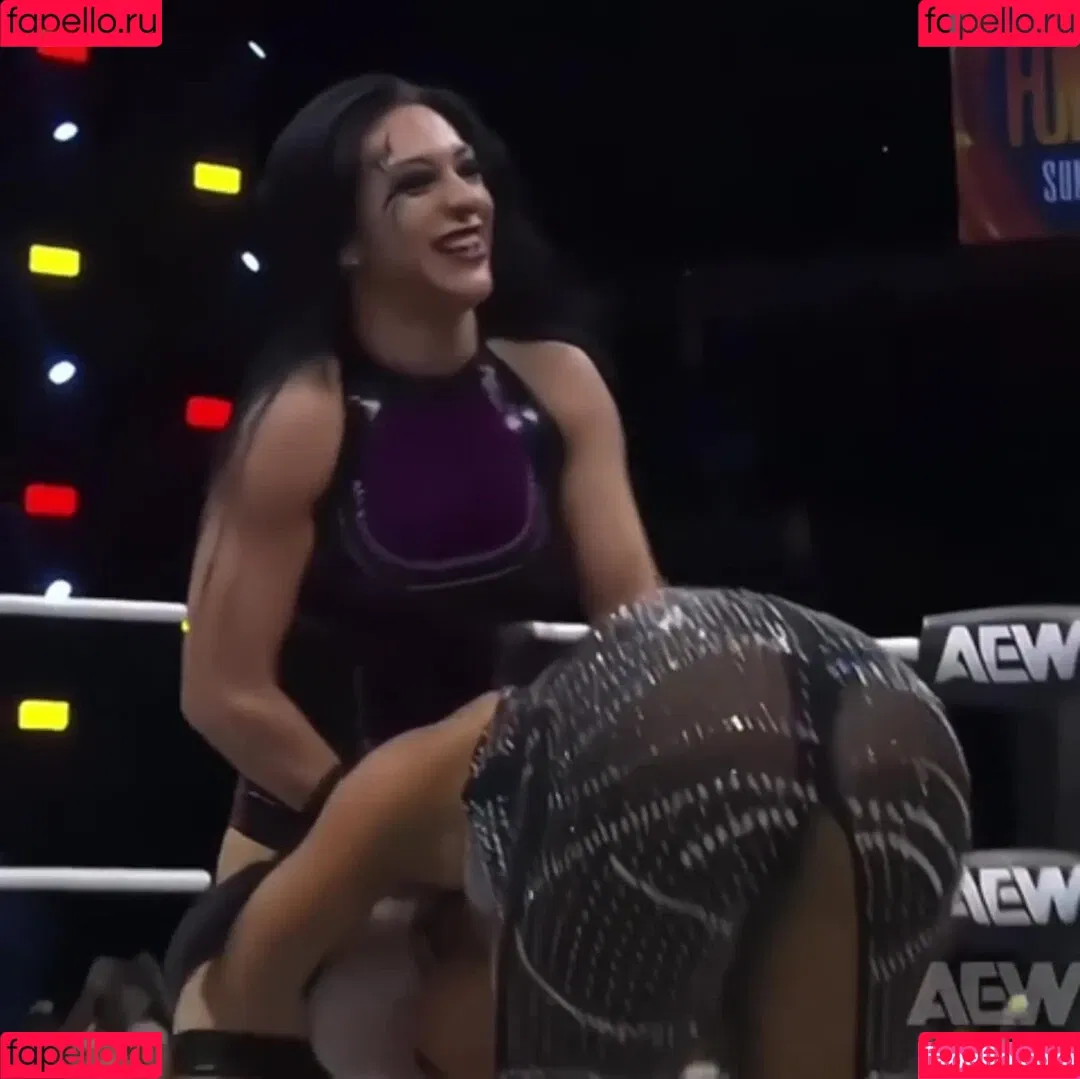 Sasha Banks Onlyfans Photo Gallery 