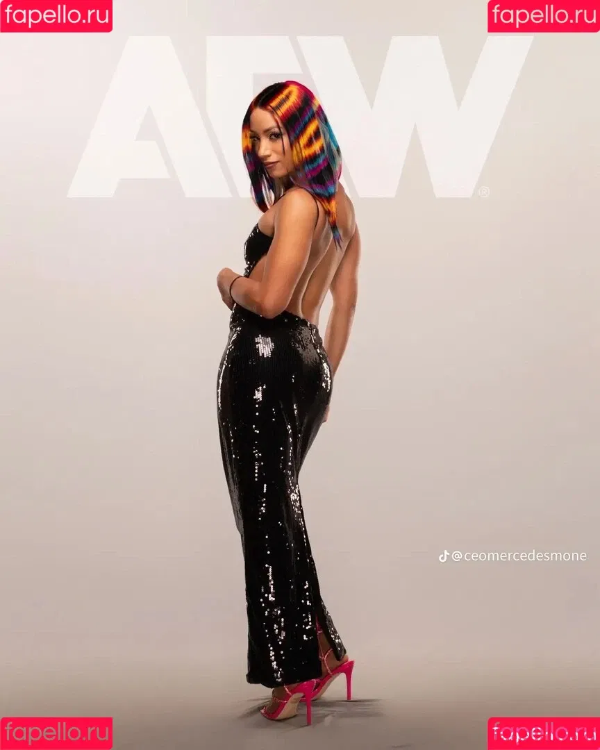 Sasha Banks Onlyfans Photo Gallery 