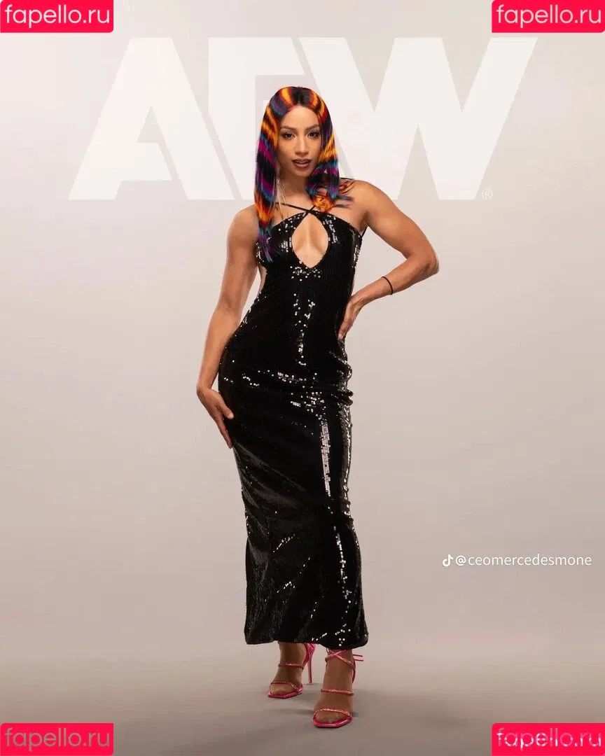 Sasha Banks Onlyfans Photo Gallery 