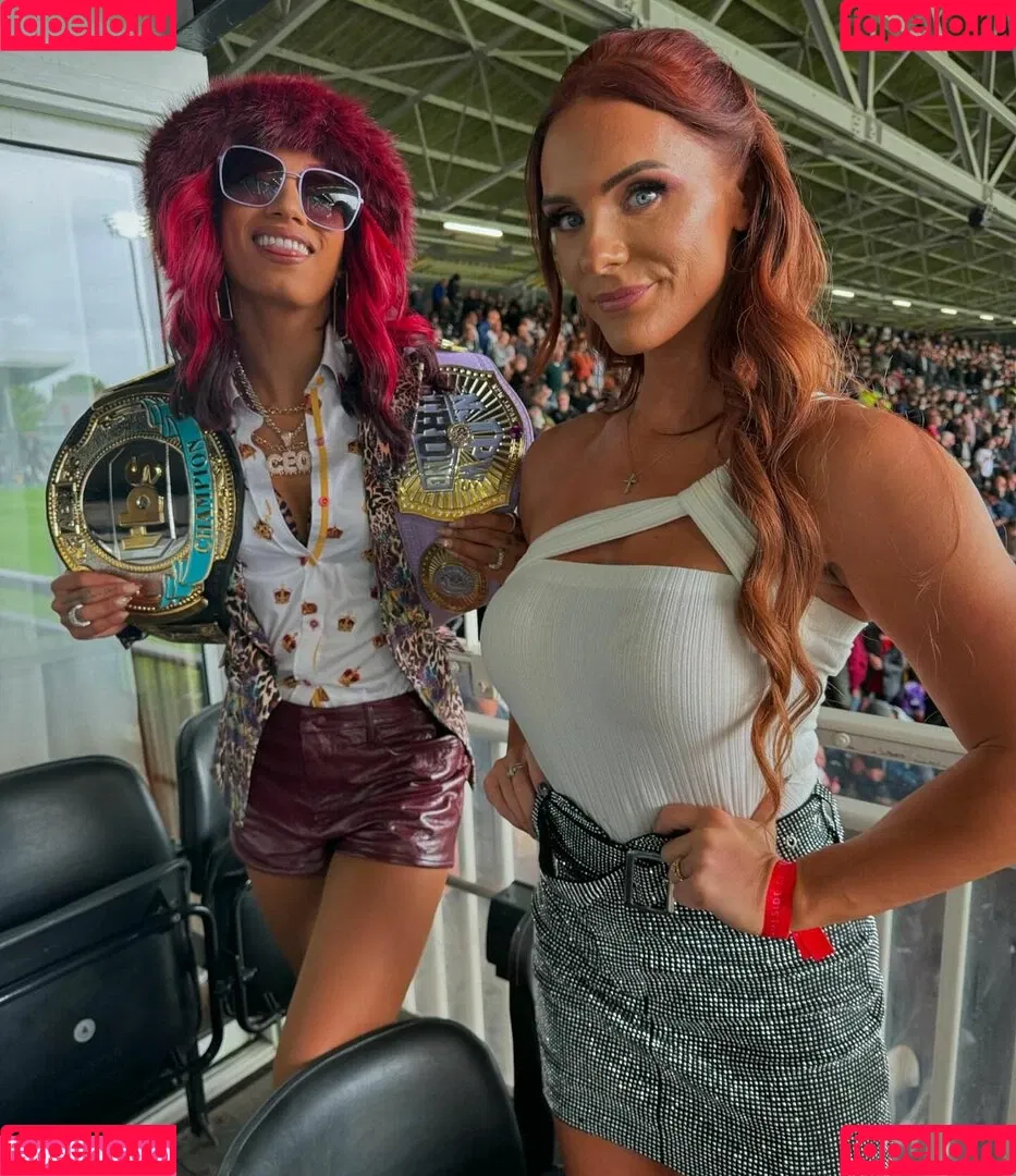 Sasha Banks Onlyfans Photo Gallery 