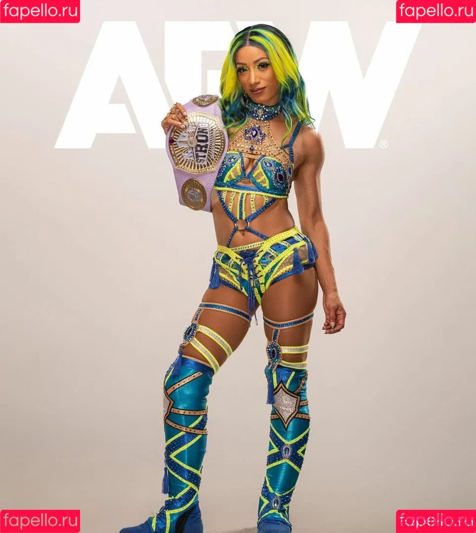 Sasha Banks Onlyfans Photo Gallery 