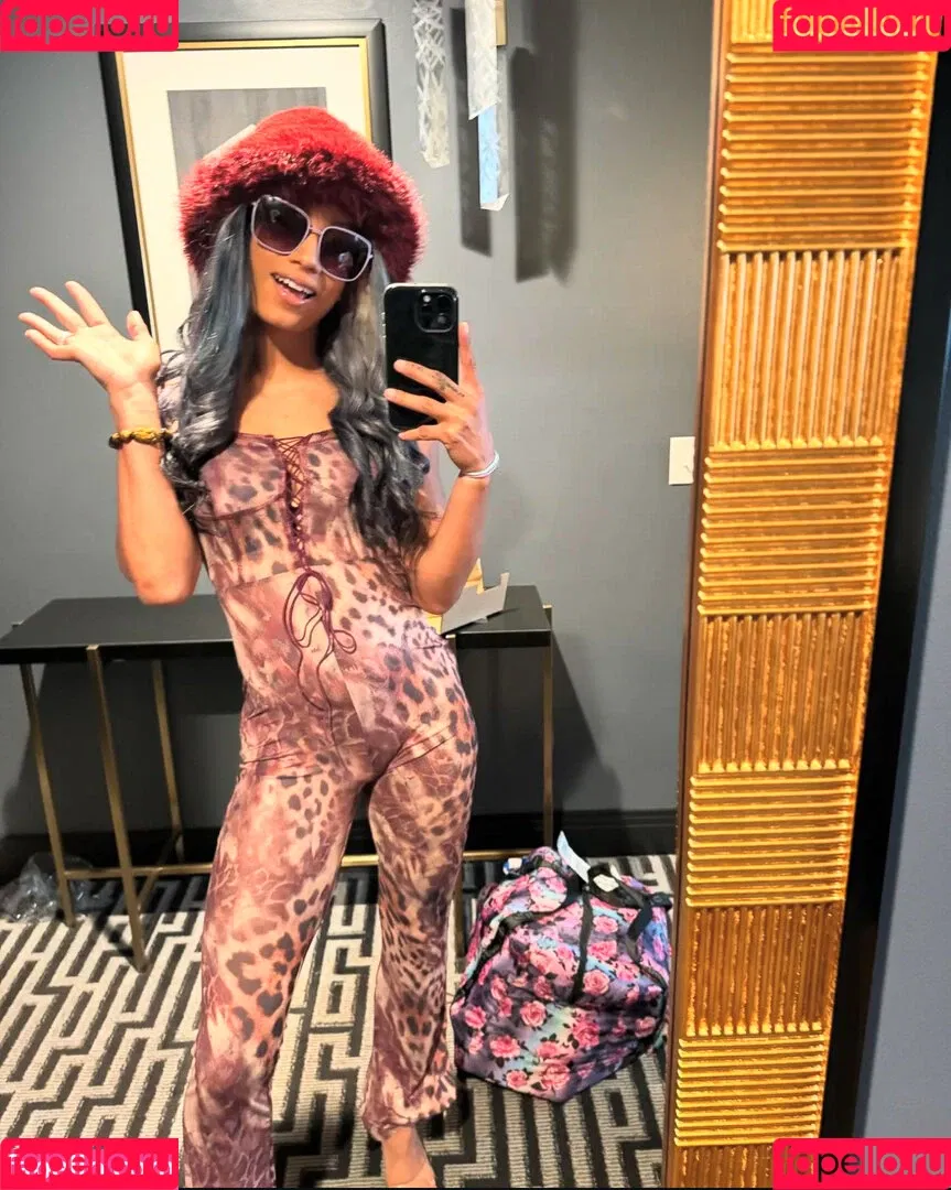 Sasha Banks Onlyfans Photo Gallery 