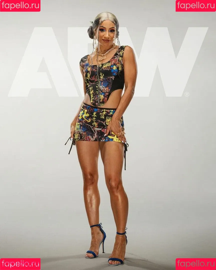 Sasha Banks Onlyfans Photo Gallery 