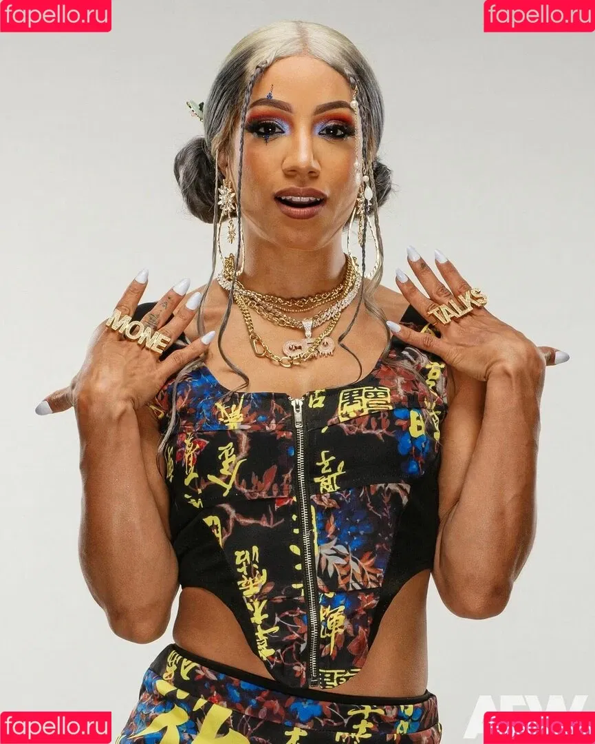 Sasha Banks Onlyfans Photo Gallery 
