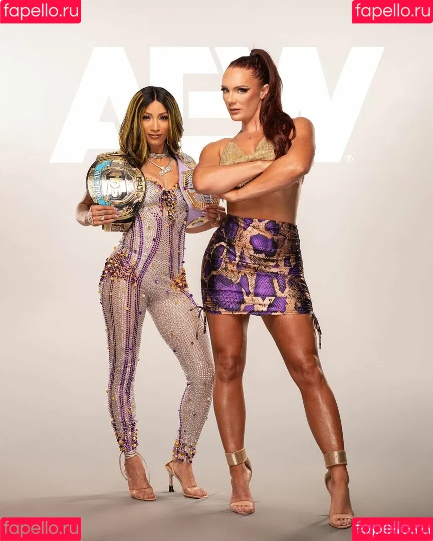 Sasha Banks Onlyfans Photo Gallery 