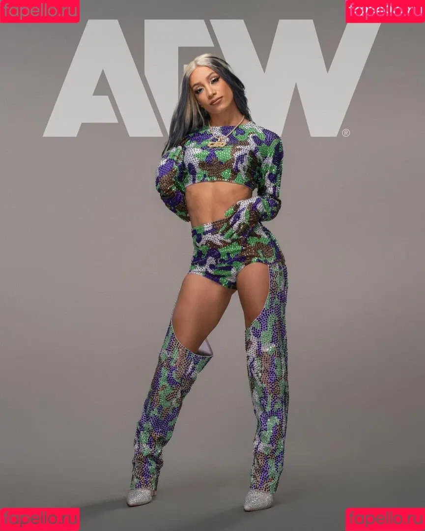 Sasha Banks Onlyfans Photo Gallery 