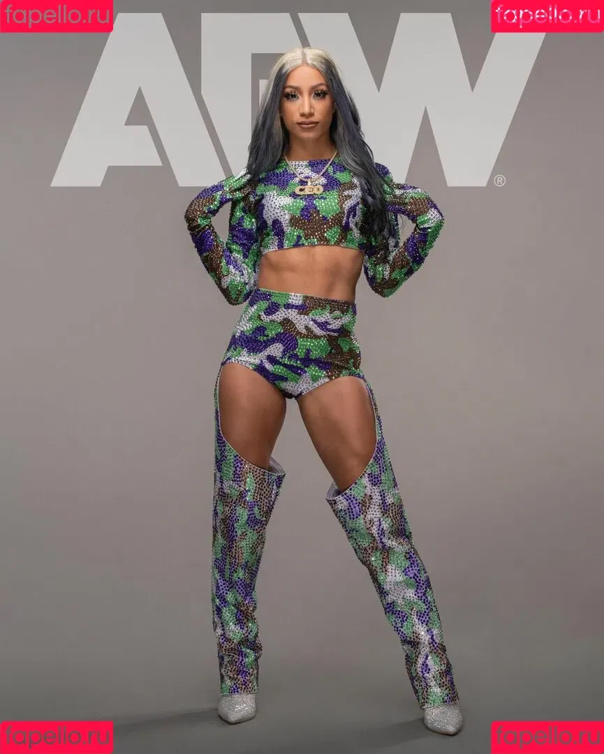 Sasha Banks Onlyfans Photo Gallery 