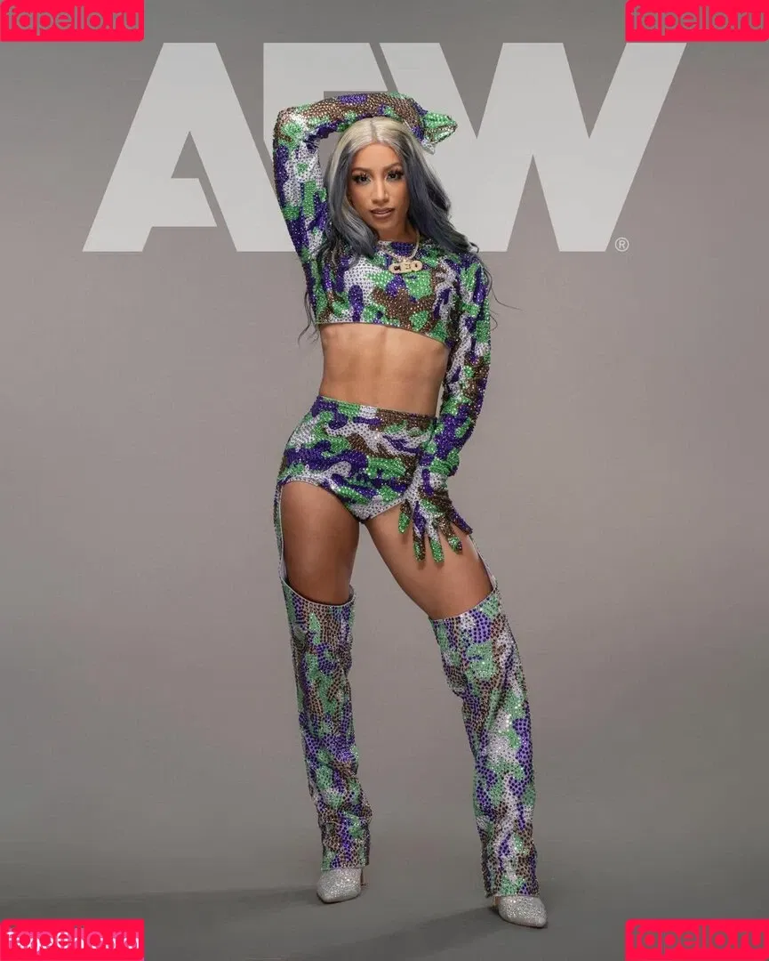 Sasha Banks Onlyfans Photo Gallery 