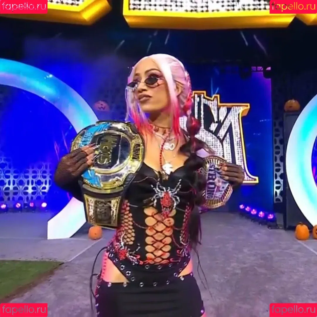 Sasha Banks Onlyfans Photo Gallery 