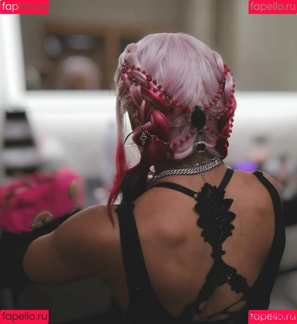 Sasha Banks Onlyfans Photo Gallery 
