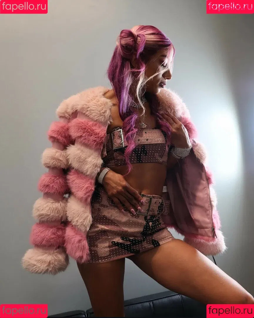 Sasha Banks Onlyfans Photo Gallery 