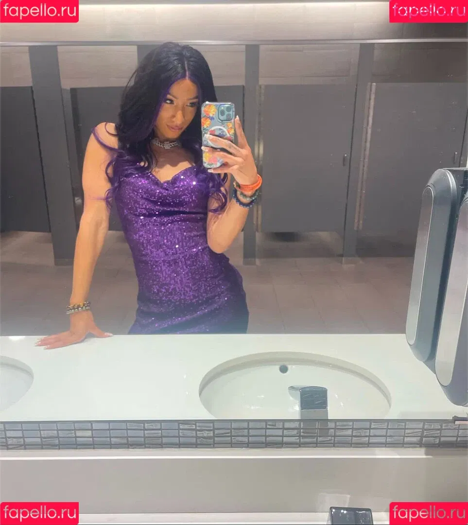 Sasha Banks Onlyfans Photo Gallery 
