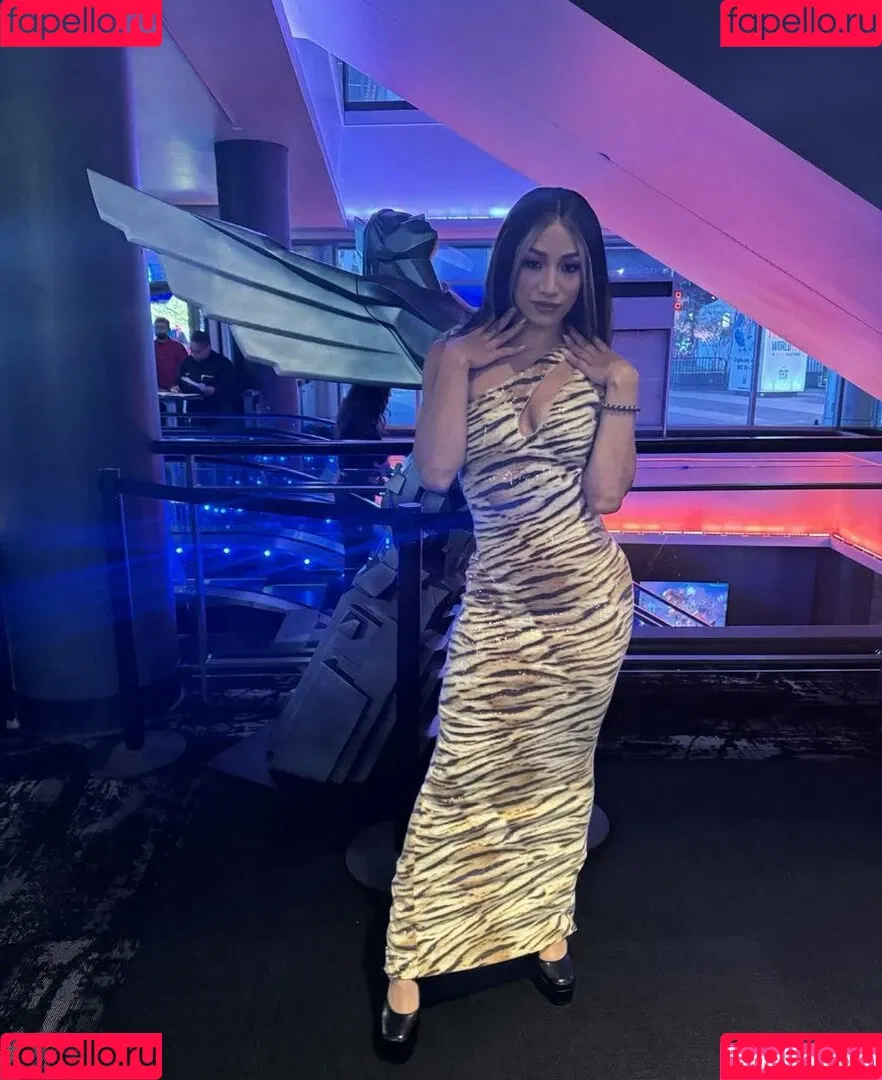 Sasha Banks Onlyfans Photo Gallery 