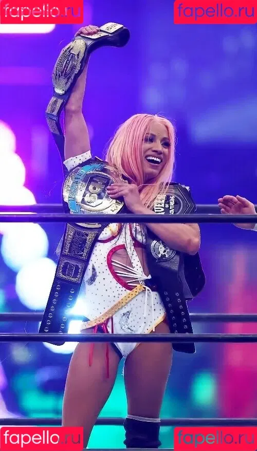 Sasha Banks Onlyfans Photo Gallery 