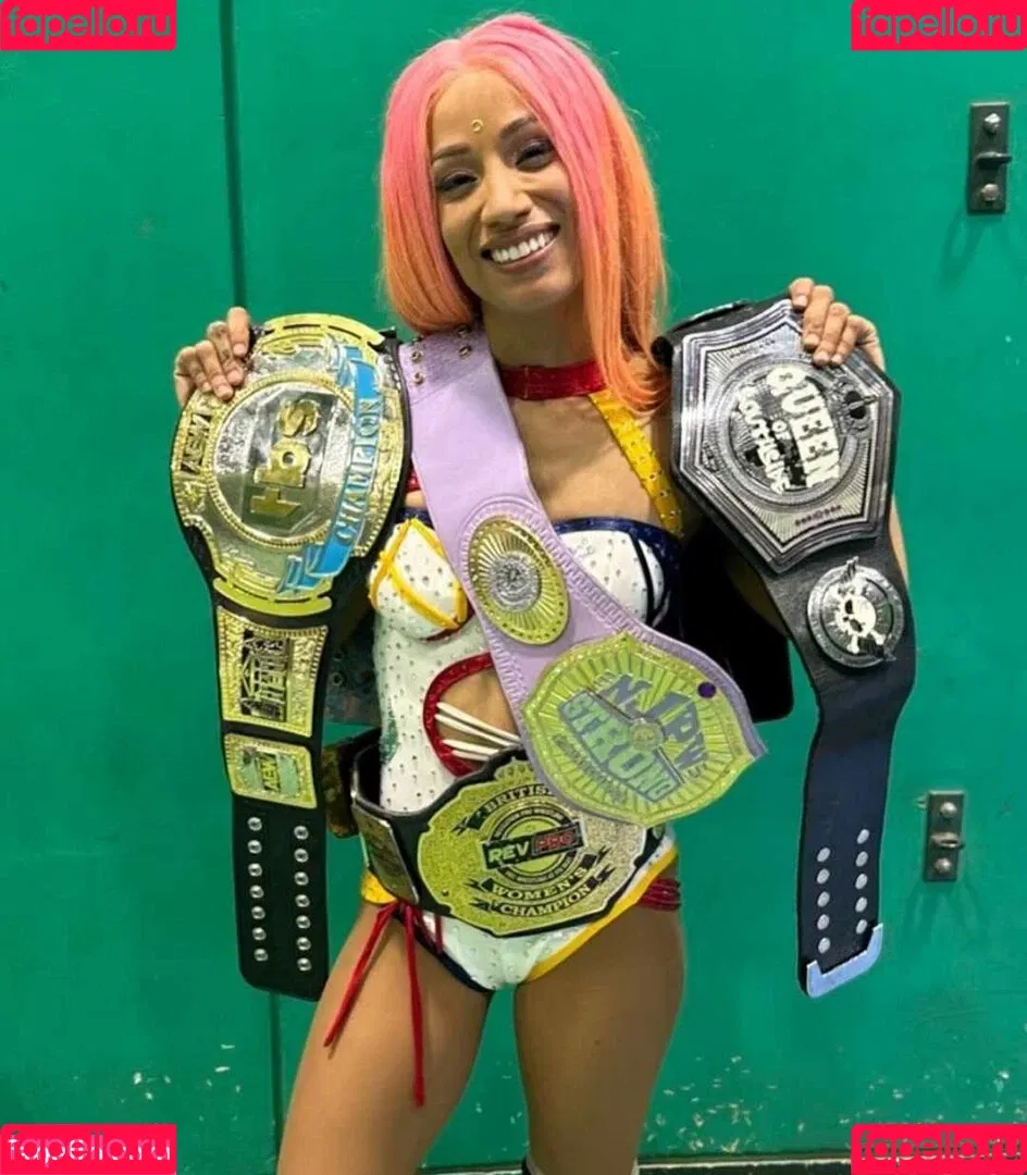 Sasha Banks Onlyfans Photo Gallery 