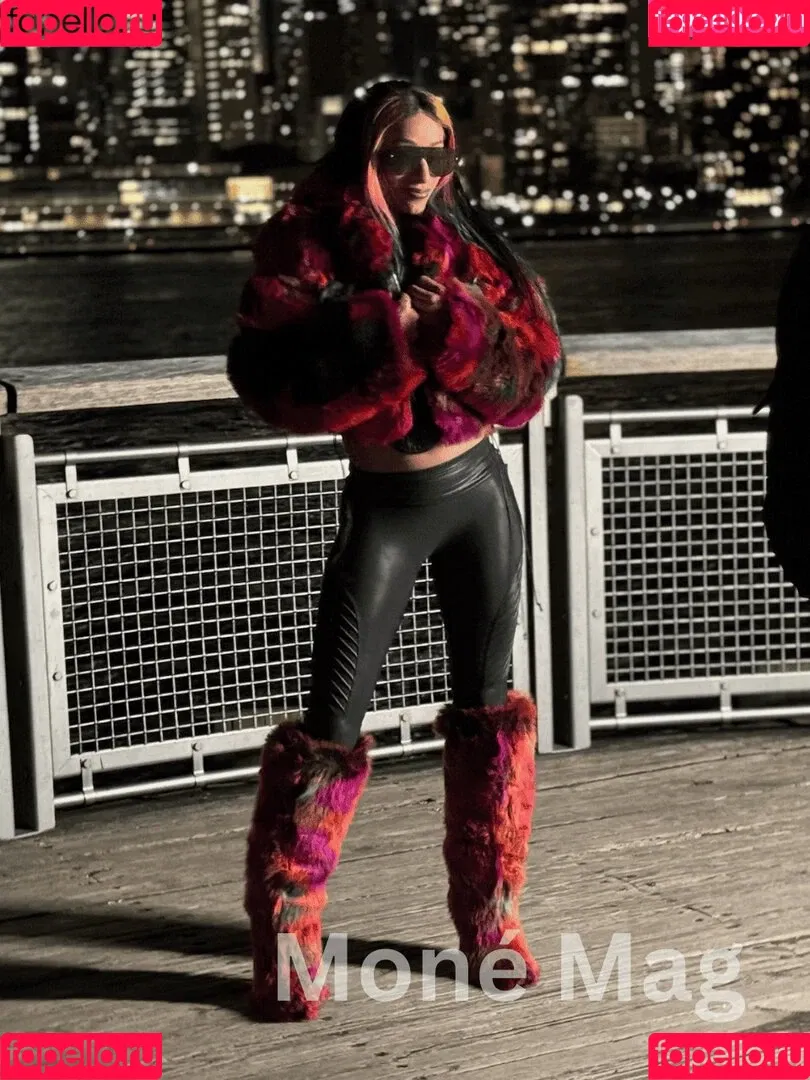 Sasha Banks Onlyfans Photo Gallery 
