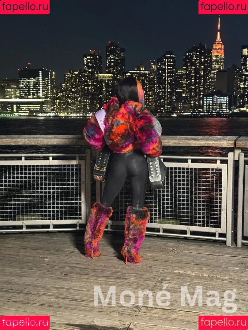Sasha Banks Onlyfans Photo Gallery 