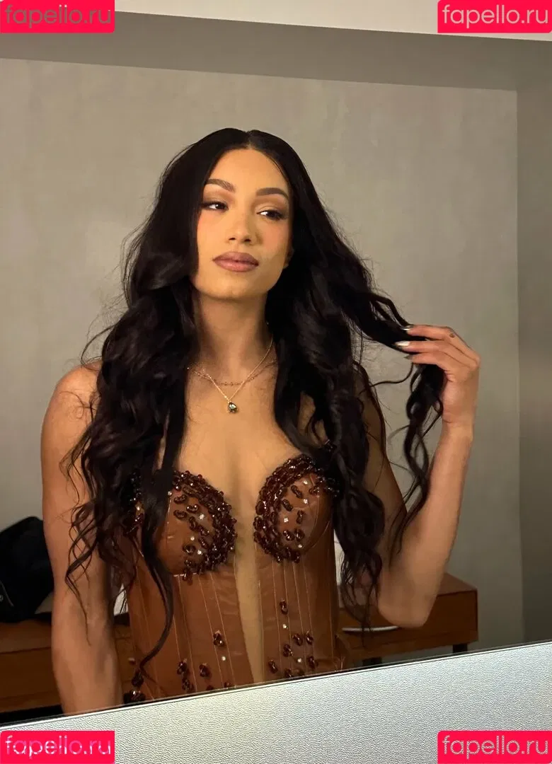 Sasha Banks Onlyfans Photo Gallery 