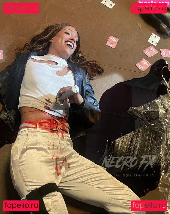 Sasha Banks Onlyfans Photo Gallery 