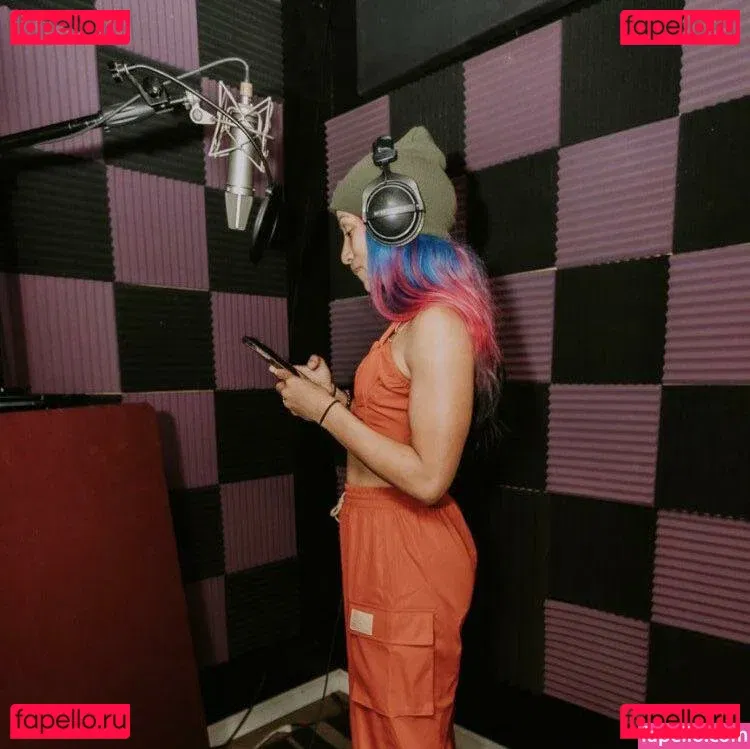 Sasha Banks Onlyfans Photo Gallery 