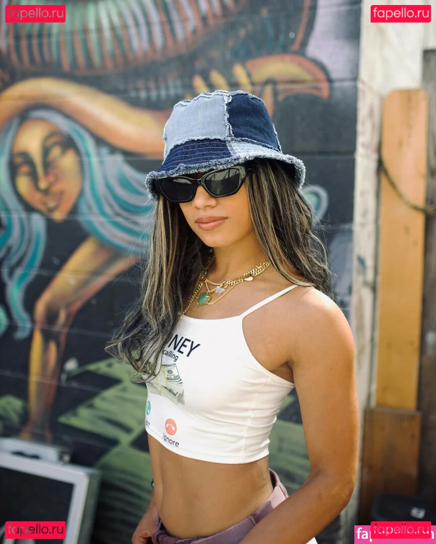 Sasha Banks Onlyfans Photo Gallery 