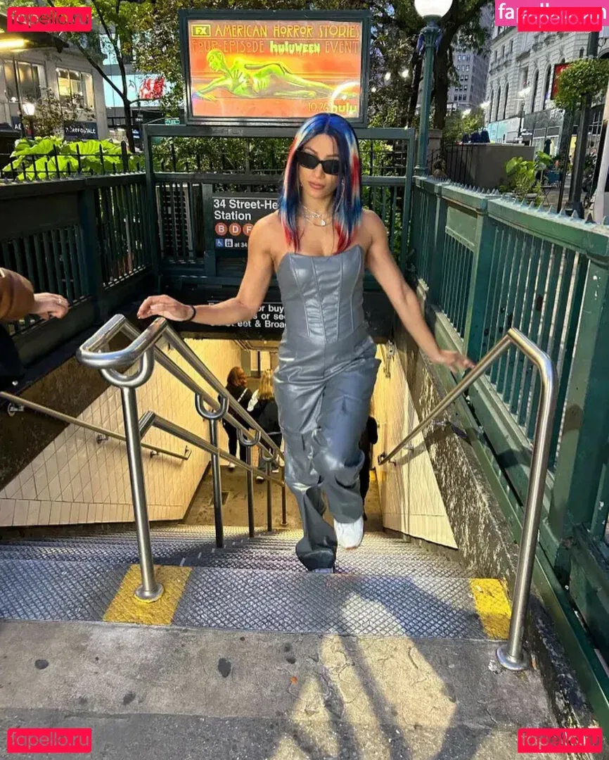 Sasha Banks Onlyfans Photo Gallery 