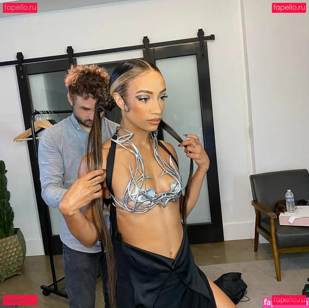 Sasha Banks Onlyfans Photo Gallery 