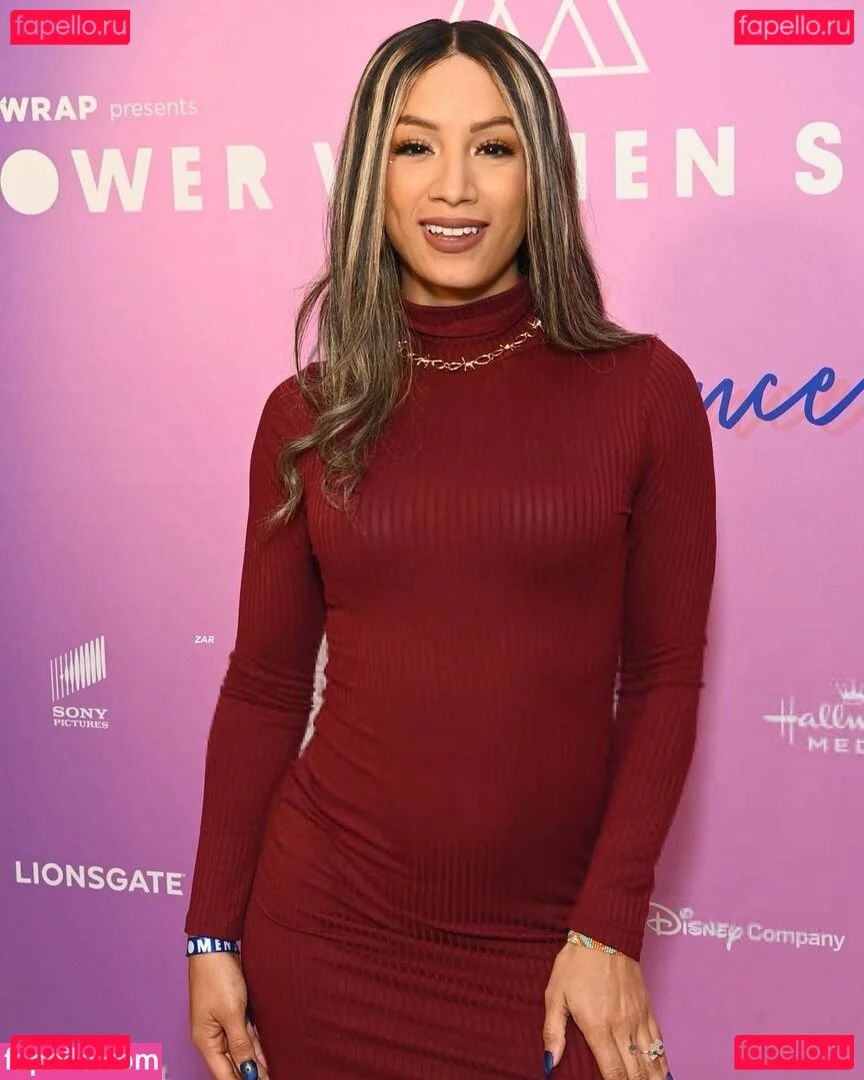 Sasha Banks Onlyfans Photo Gallery 