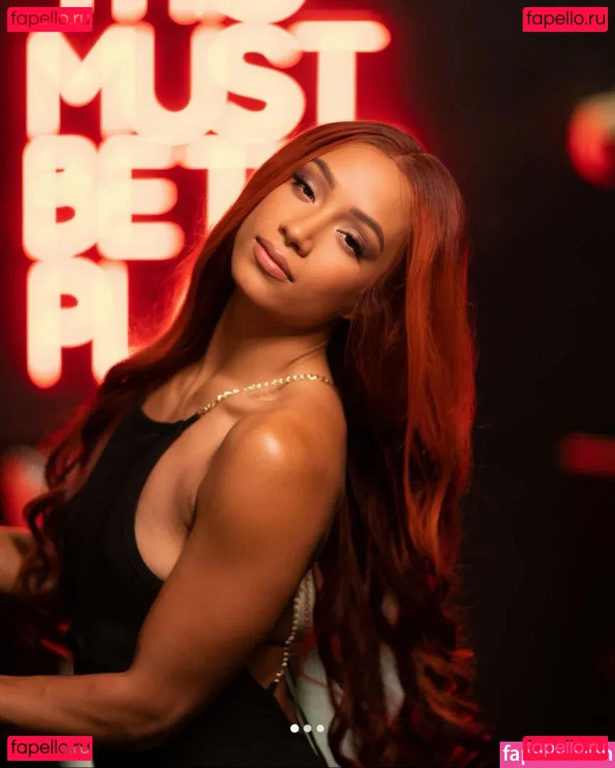 Sasha Banks Onlyfans Photo Gallery 