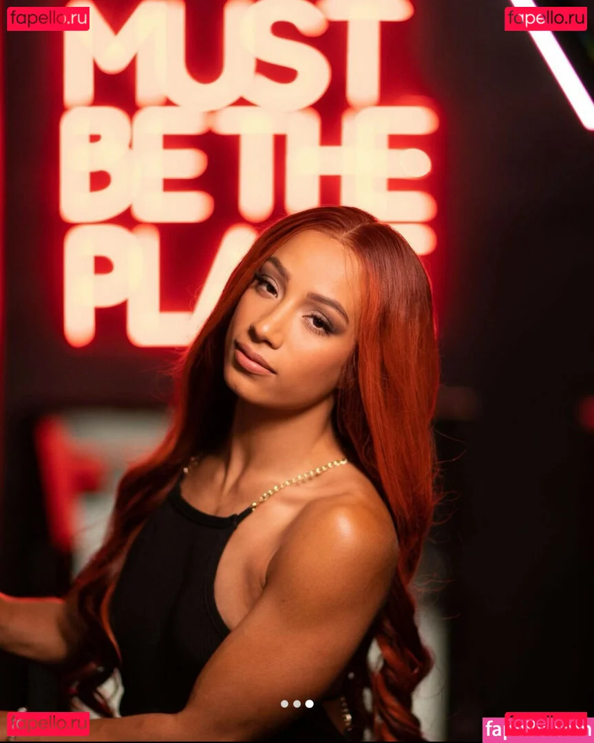 Sasha Banks Onlyfans Photo Gallery 