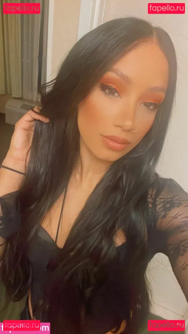 Sasha Banks Onlyfans Photo Gallery 