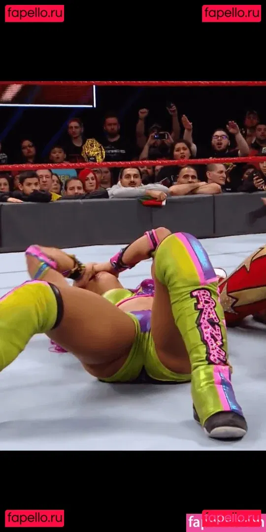 Sasha Banks Onlyfans Photo Gallery 