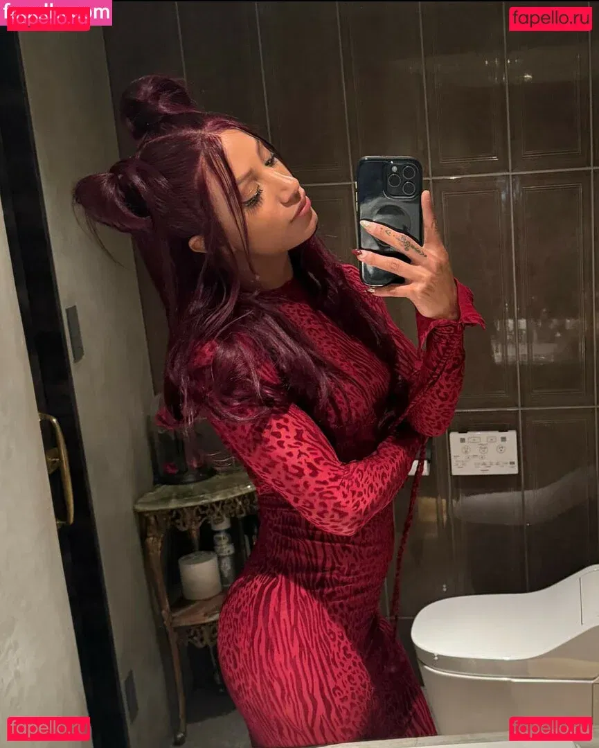 Sasha Banks Onlyfans Photo Gallery 