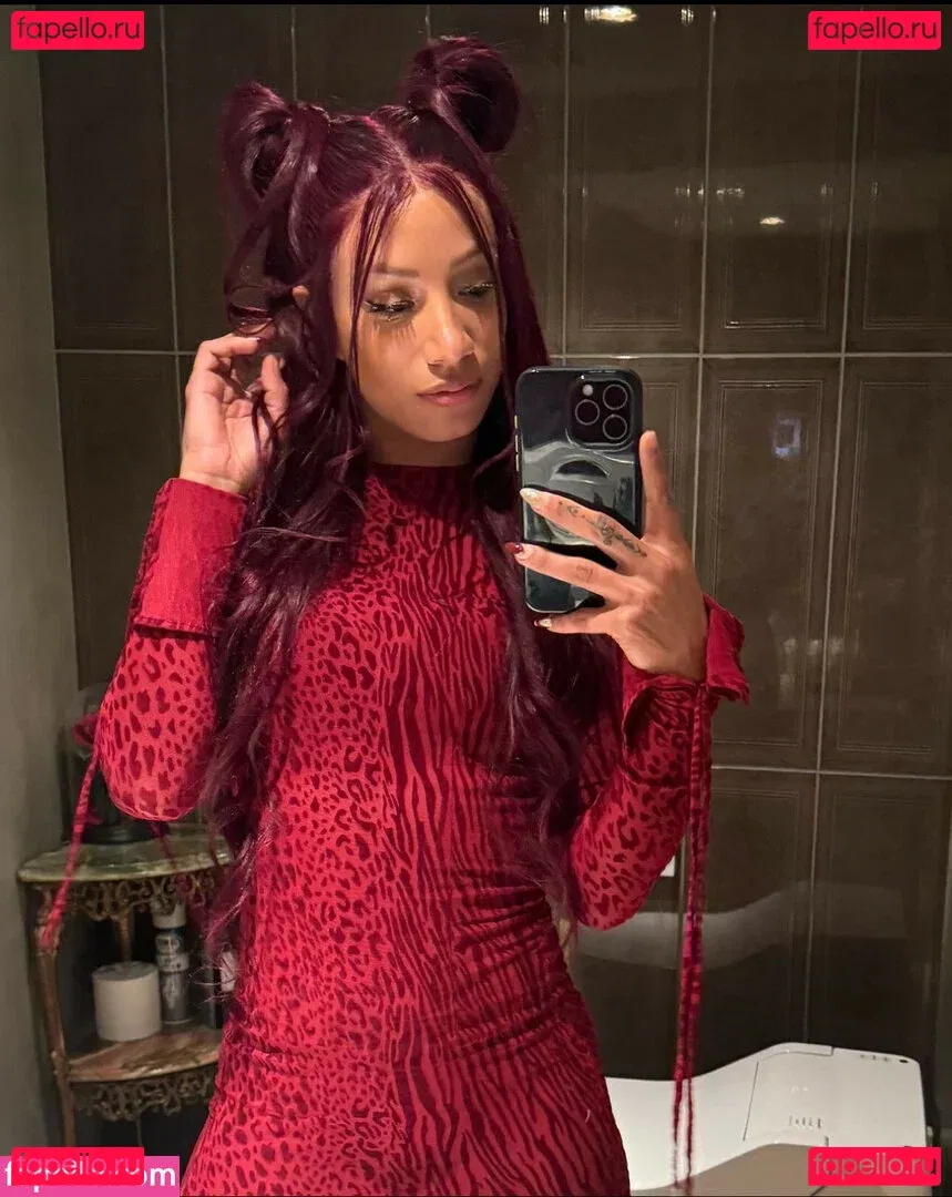Sasha Banks Onlyfans Photo Gallery 