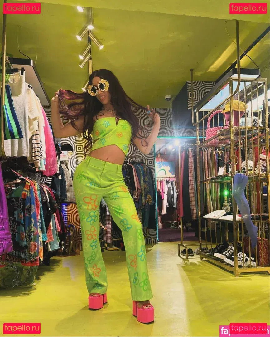 Sasha Banks Onlyfans Photo Gallery 