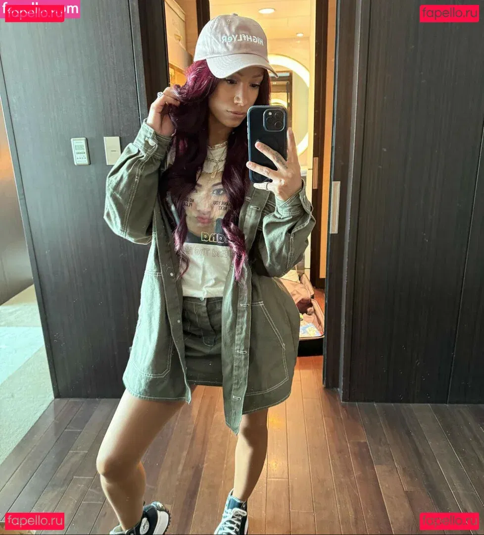 Sasha Banks Onlyfans Photo Gallery 