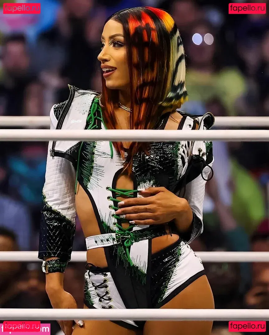 Sasha Banks Onlyfans Photo Gallery 