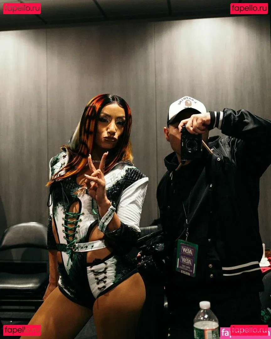 Sasha Banks Onlyfans Photo Gallery 