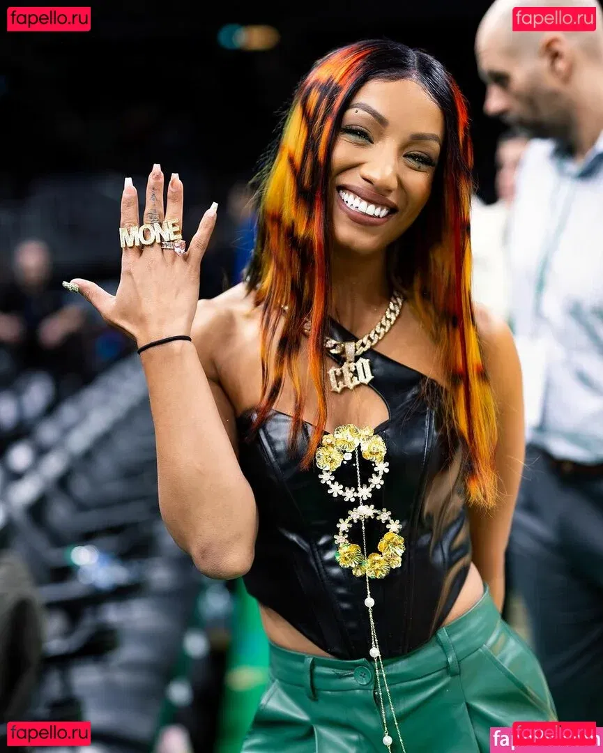 Sasha Banks Onlyfans Photo Gallery 